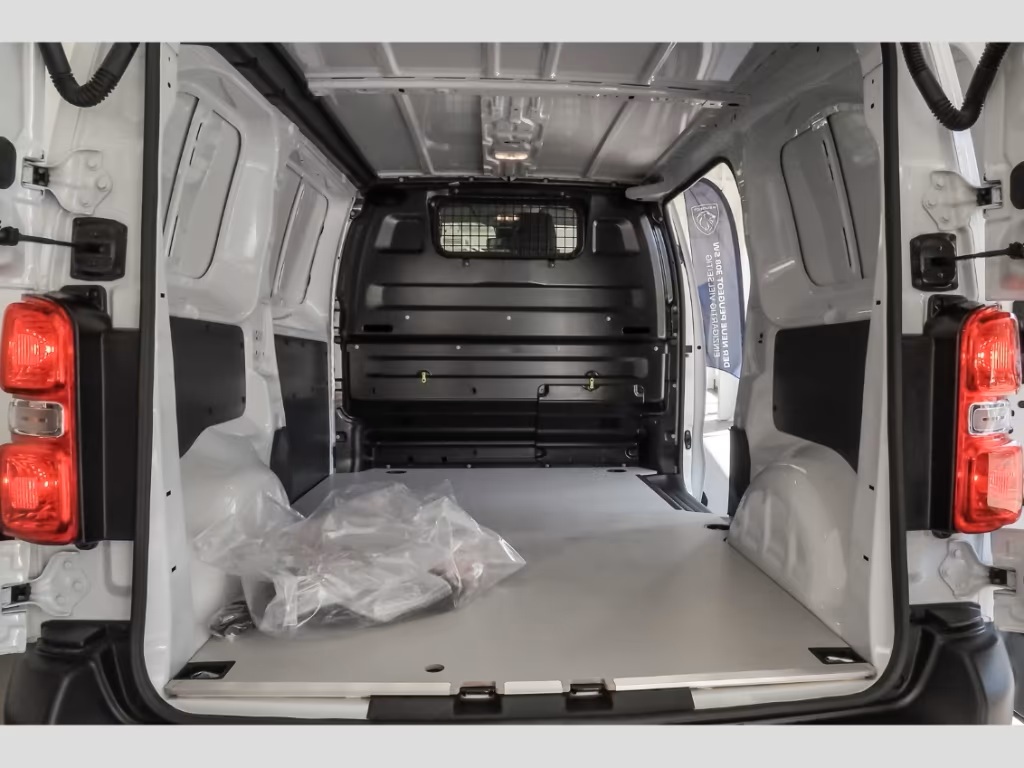 Van after GVW reduction to 2500 kg on the road